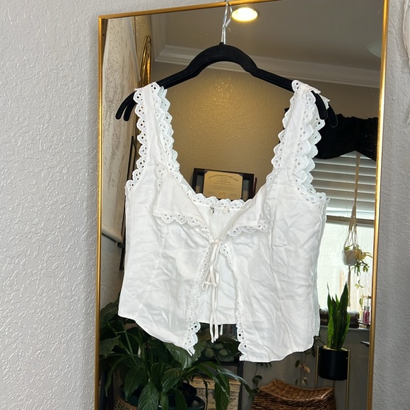 HOUSE OF CB 'Amber' White Lace Trim Top NWOT - Picture 7 of 8